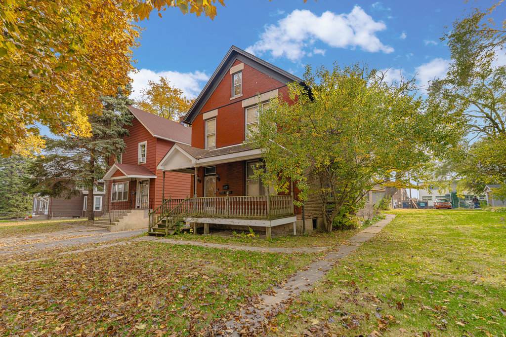 2335 Walnut Street - Photo 1