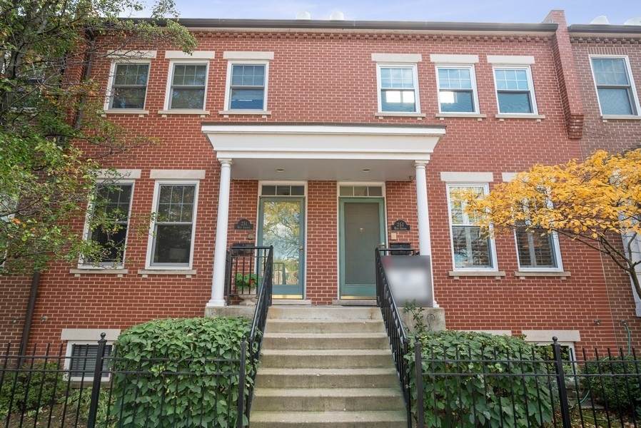253 Goethe Street - Photo 1