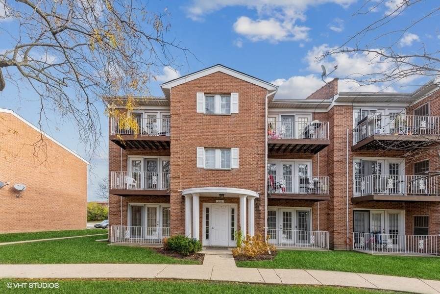 615 Quincy Bridge Lane - Photo 1