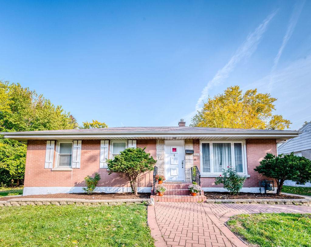 1521 Coolidge Avenue - Photo 1