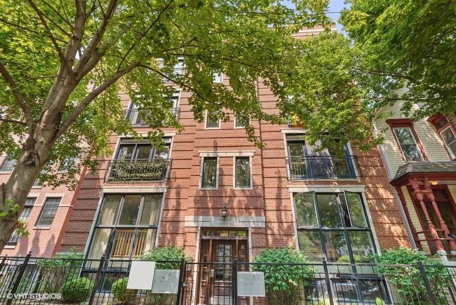 846 Roscoe Street - Photo 1