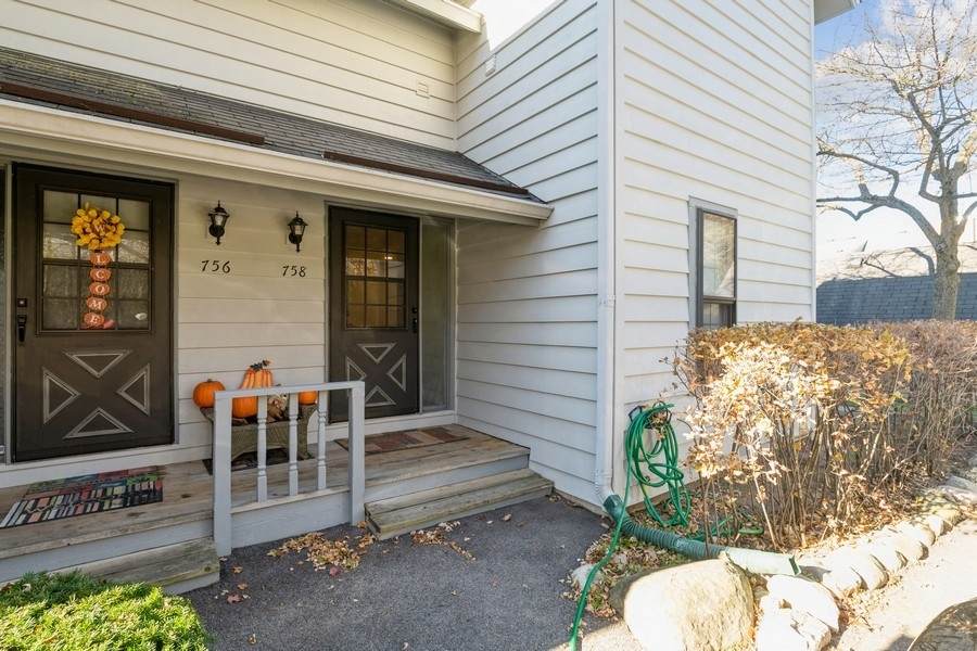 758 Avery Court - Photo 1