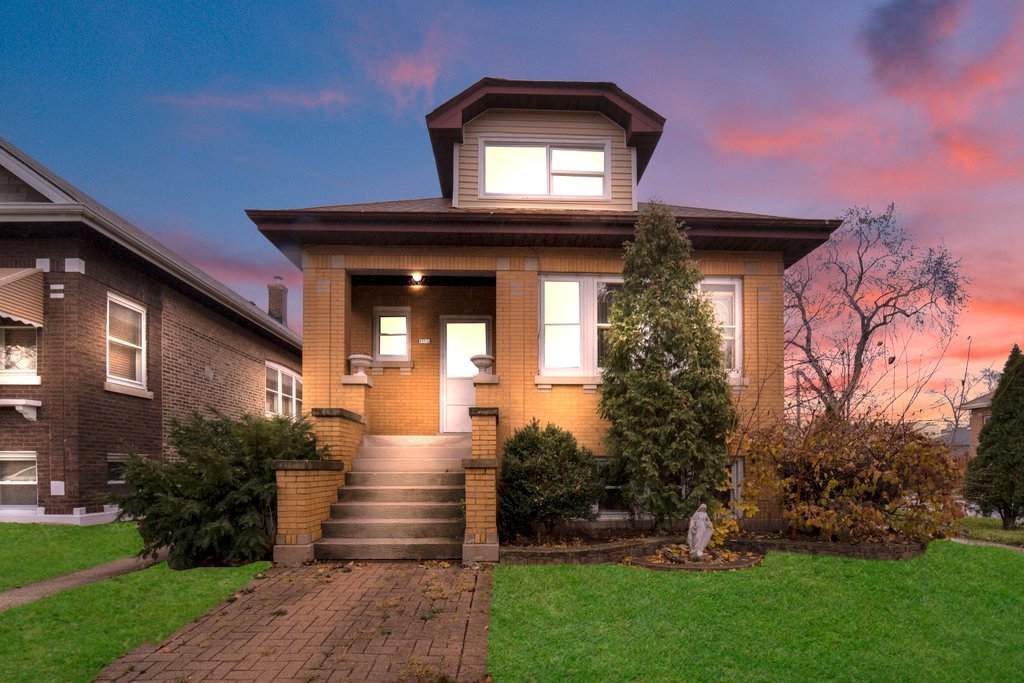 2447 Wesley Avenue - Photo 1