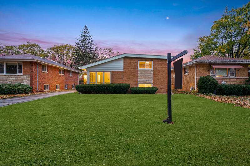 1140 Forest Road - Photo 1