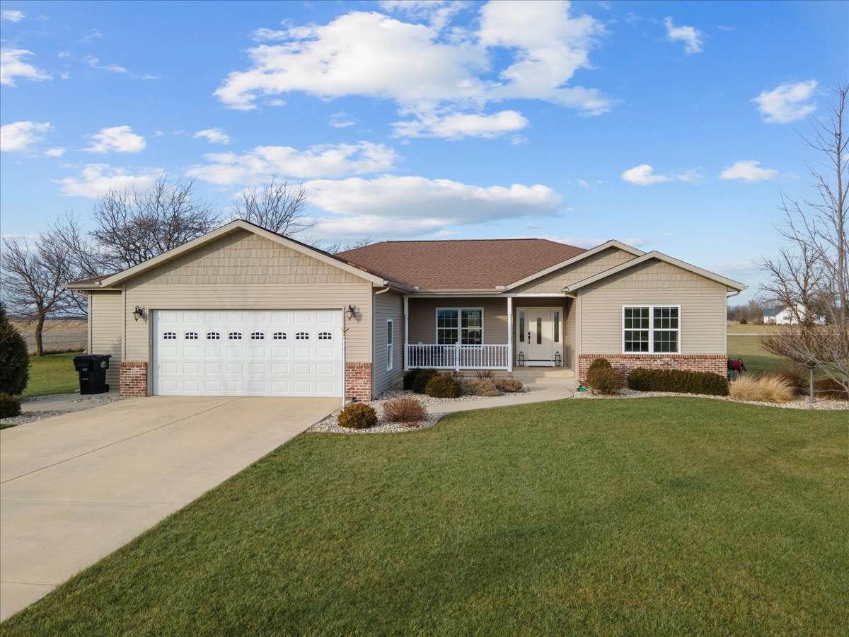 54 300 North Road - Photo 1