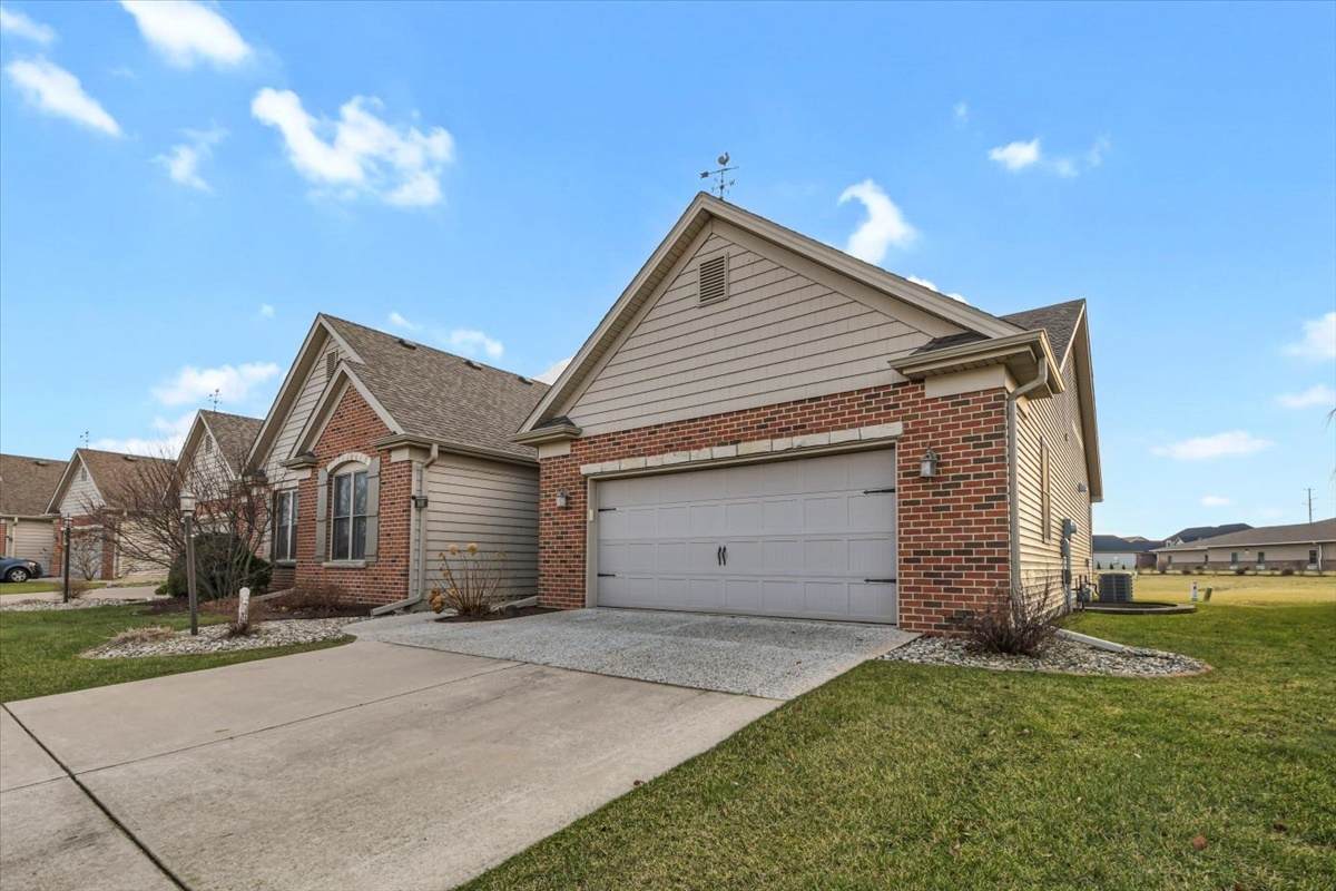 1611 Congressional Way - Photo 1