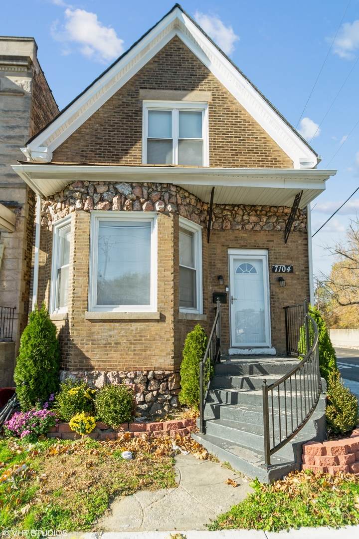 7104 Woodlawn Avenue - Photo 1