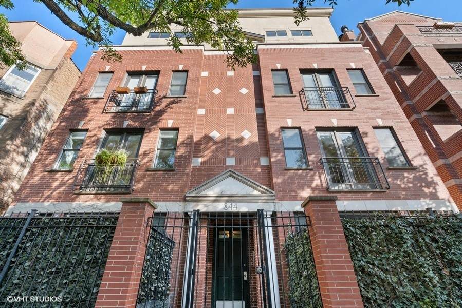844 Diversey Parkway - Photo 1