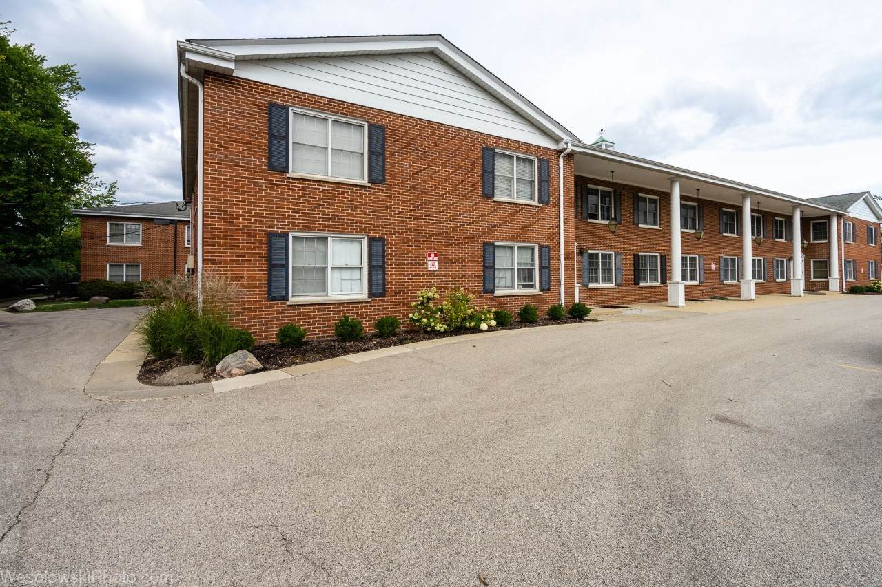 2818 Dundee Road - Photo 1