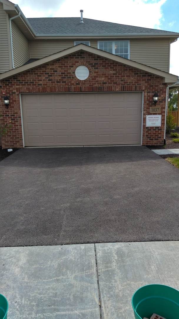998 Regent Drive - Photo 1