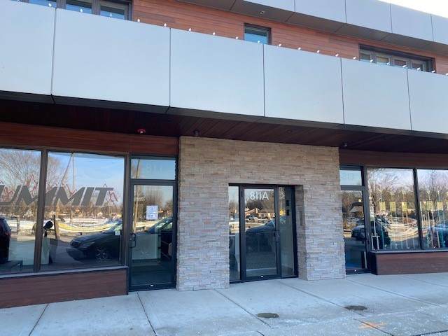 811-813 Devon Avenue - Photo 1