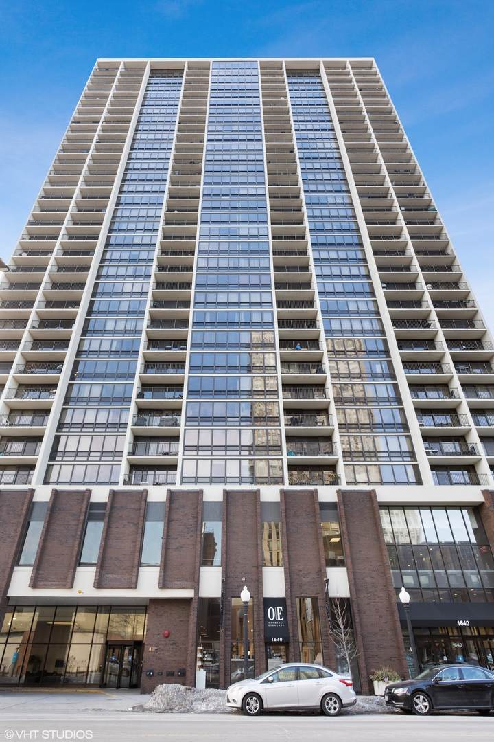 1636 Wells Street - Photo 1