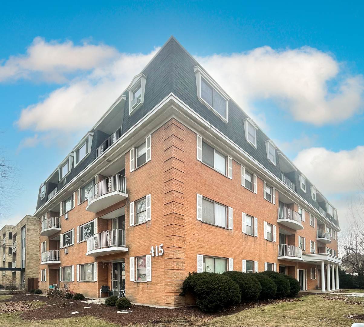 415 Wesley Avenue - Photo 1