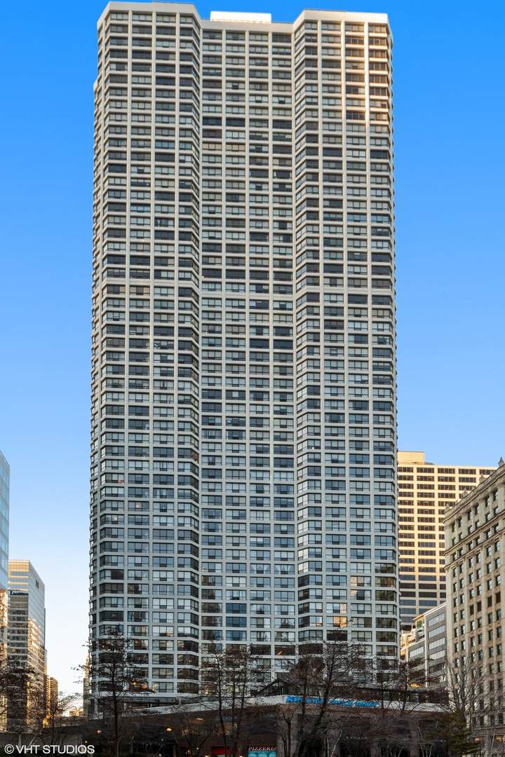 405 Wabash Avenue - Photo 1