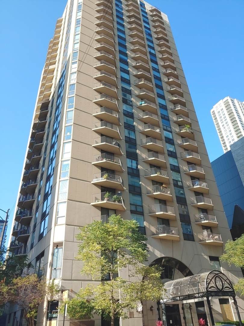 70 Huron Street - Photo 1