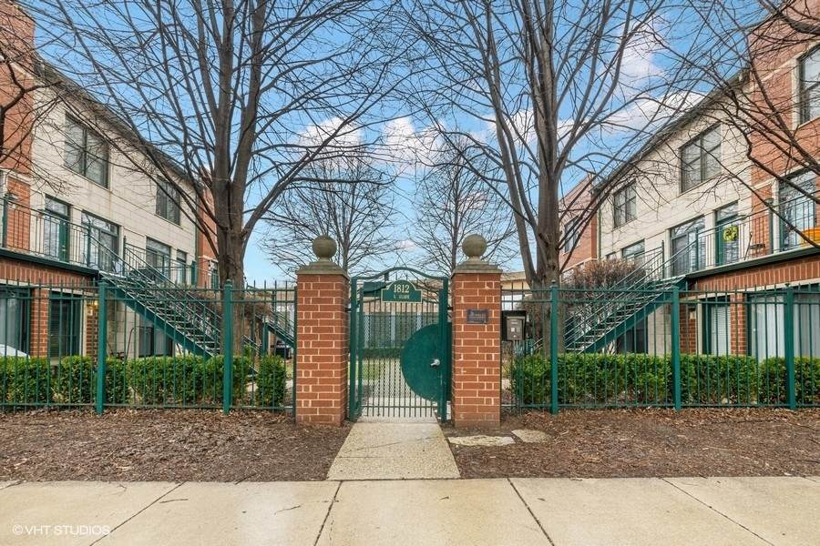 1812 Clark Street - Photo 1