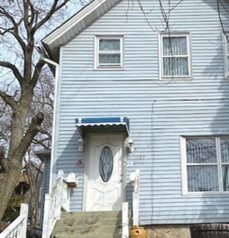 527 Wellington Avenue - Photo 1