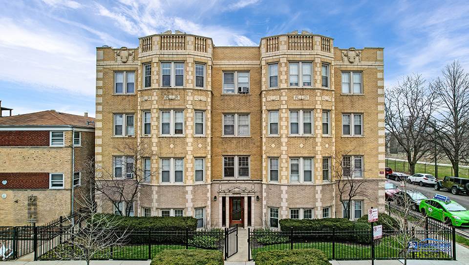 6201 Oakley Avenue - Photo 1