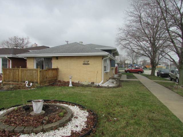 6021 83rd Street - Photo 1