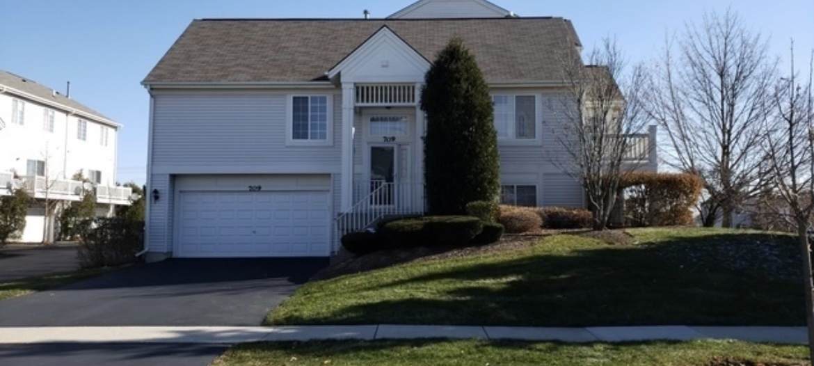 709 Rosehall Lane - Photo 1