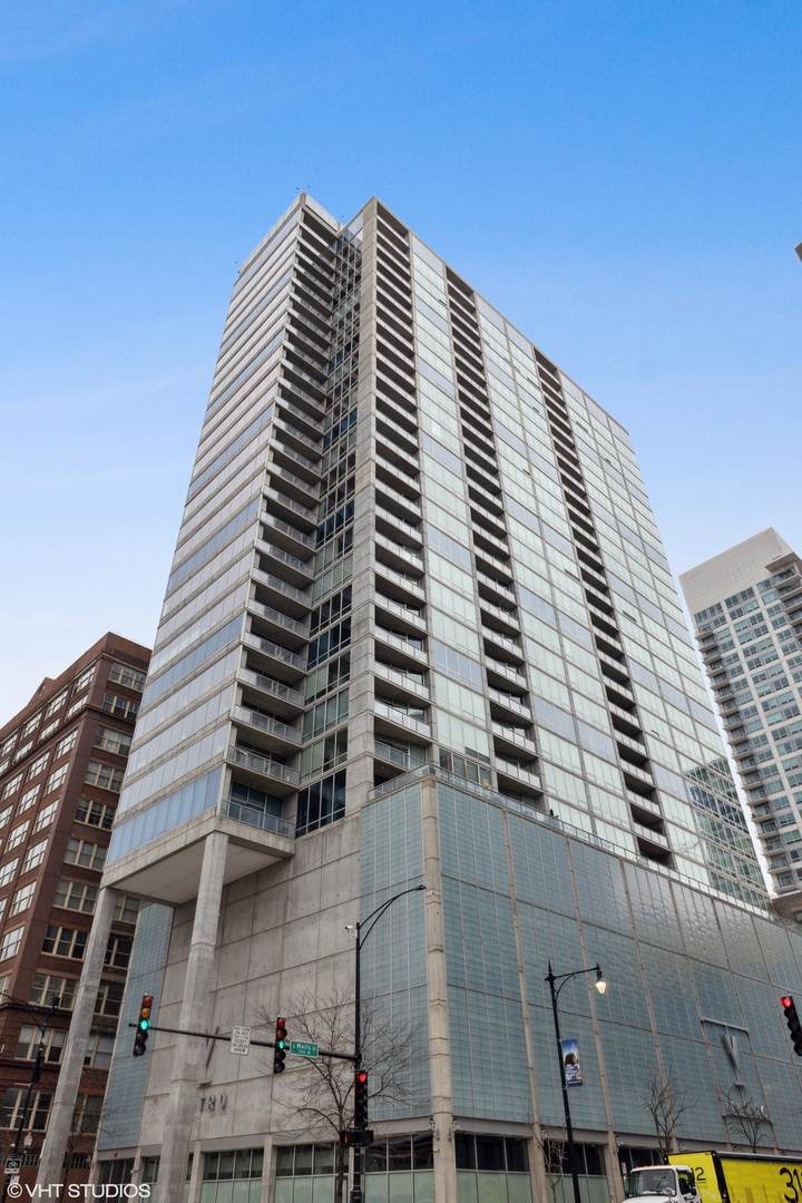 611 Wells Street - Photo 1