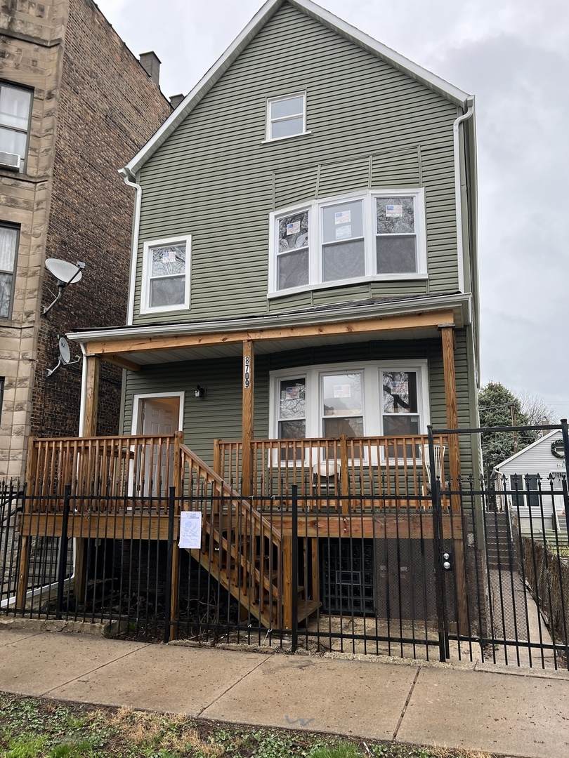 8709 Escanaba Avenue - Photo 1