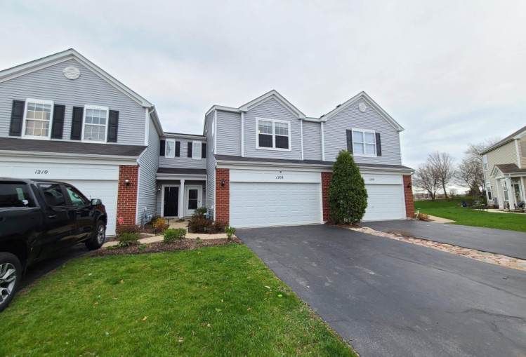 1208 Courtland Circle - Photo 1