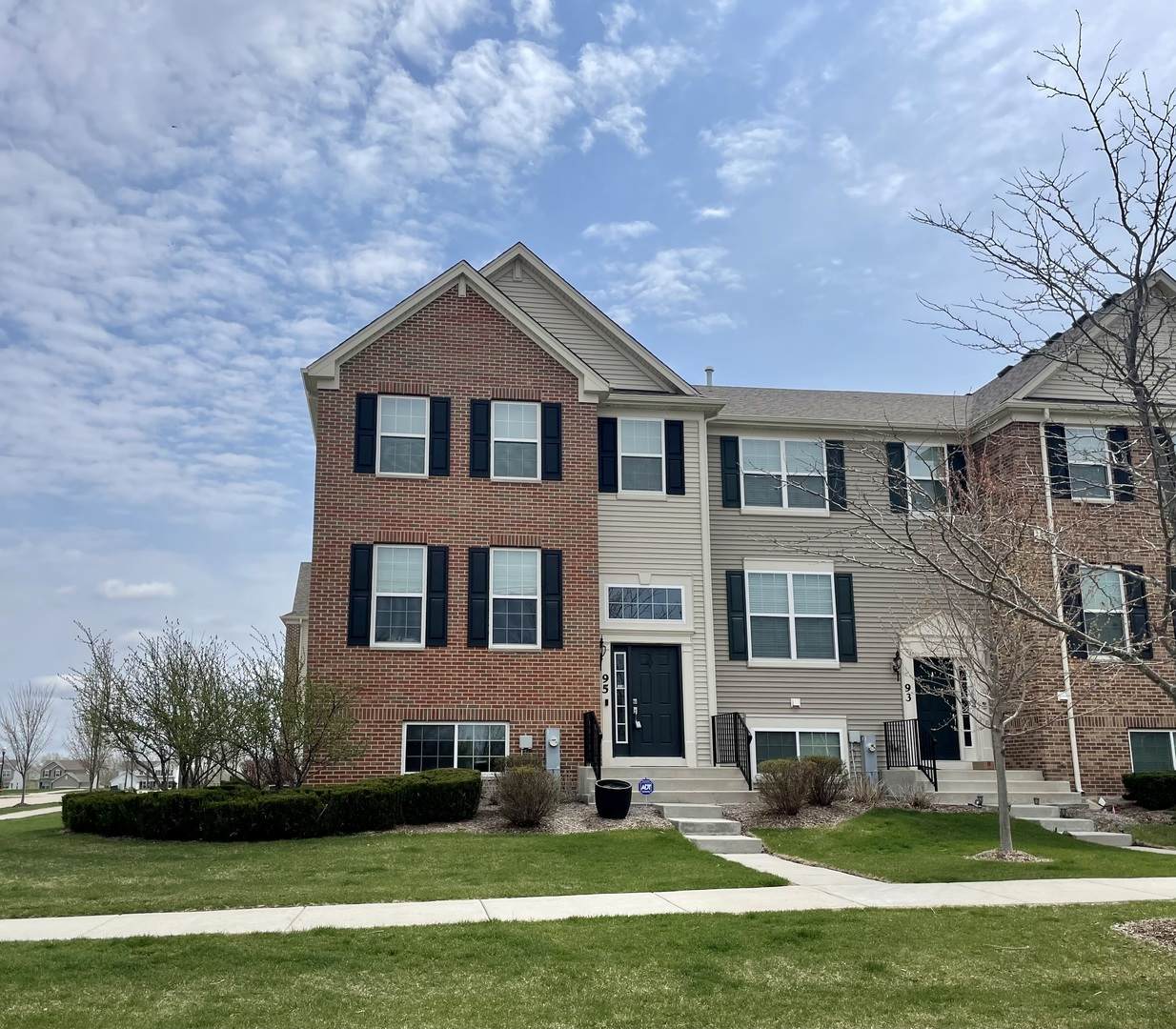 95 Valencia Parkway - Photo 1