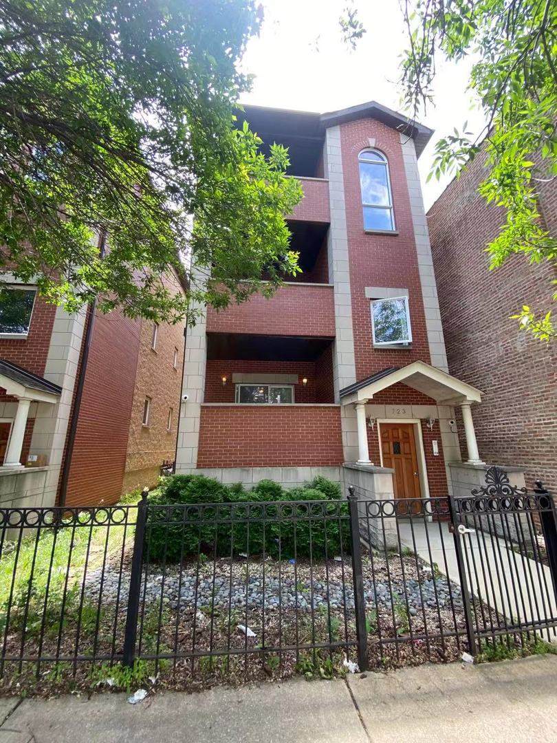 723 31st Street - Photo 1