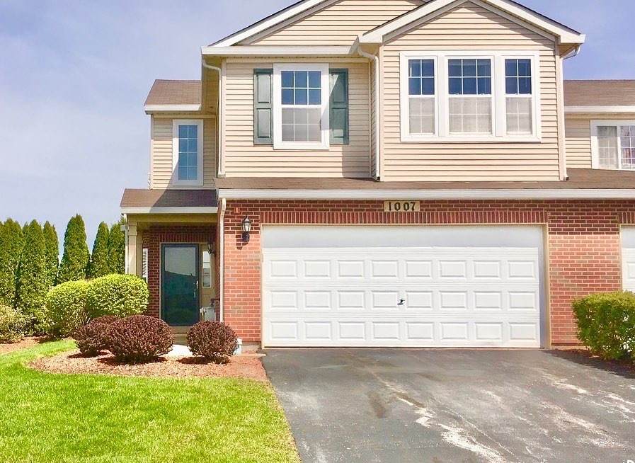 1007 Fieldside Drive - Photo 1