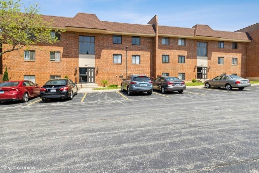 200 Fountainview Lane - Photo 1