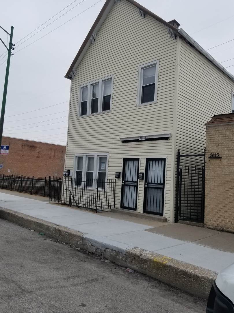 9116 South Chicago Avenue - Photo 1