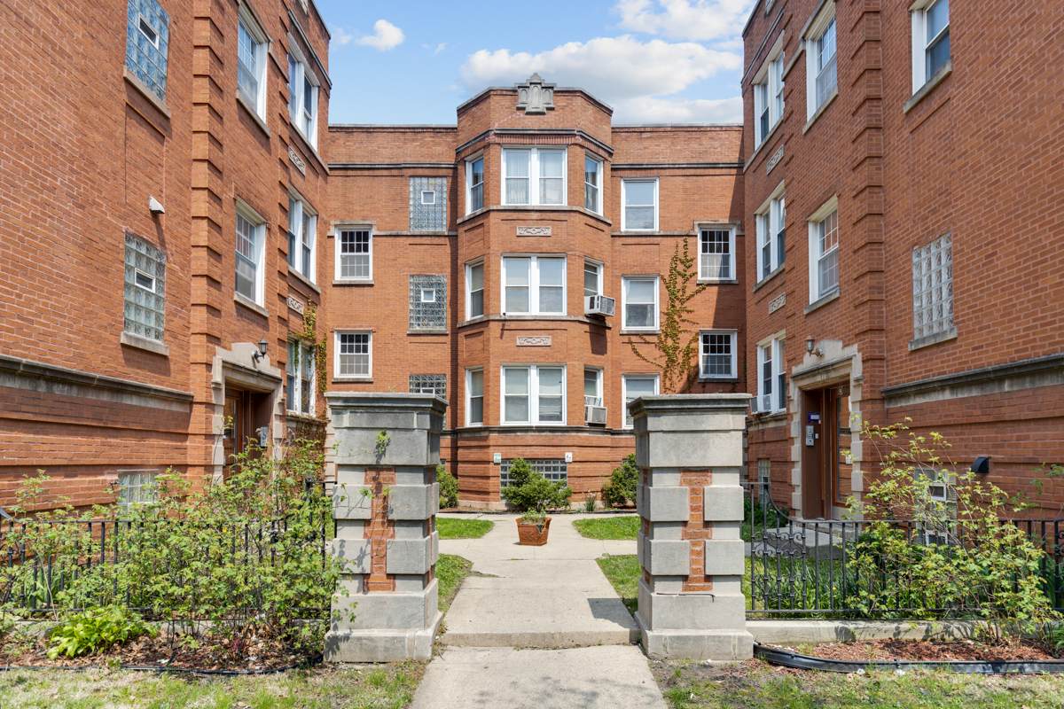 2310 Granville Avenue - Photo 1