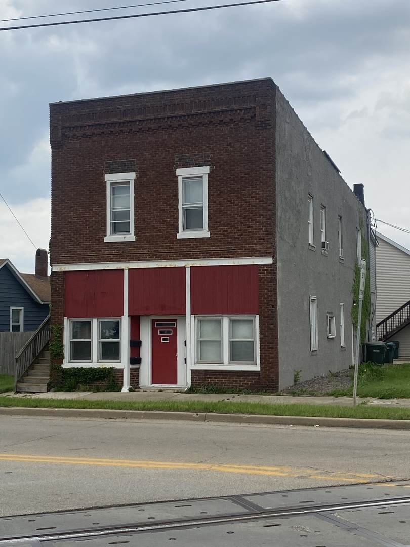 590 Division Street - Photo 1