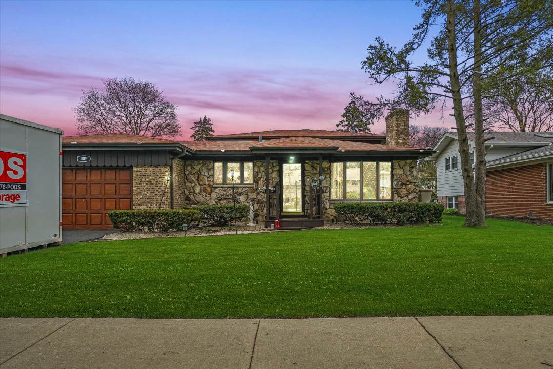 909 School Street - Photo 1
