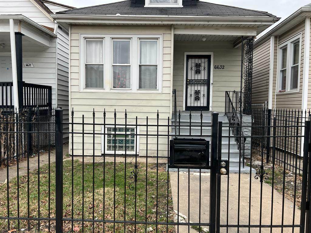 6632 Oakley Avenue - Photo 1