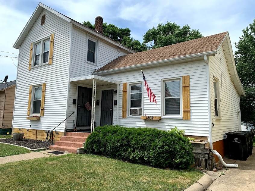 1307 Chestnut Street - Photo 1