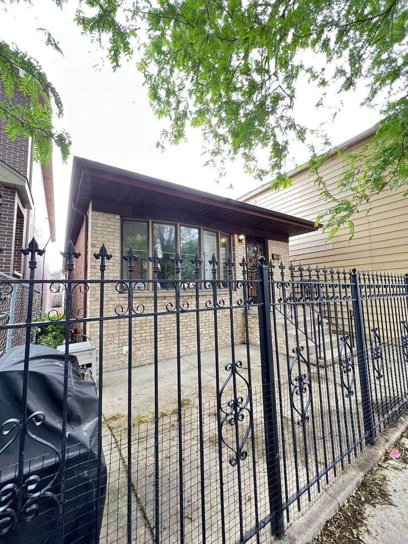 2700 Wallace Street - Photo 1