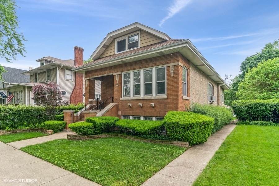 3231 Clarence Avenue - Photo 1