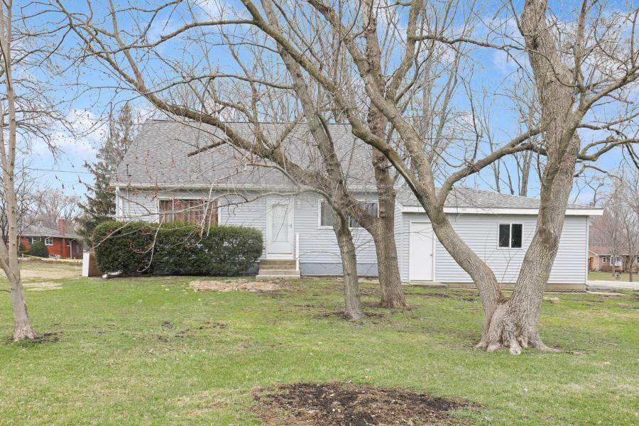 301 Walnut Street - Photo 1
