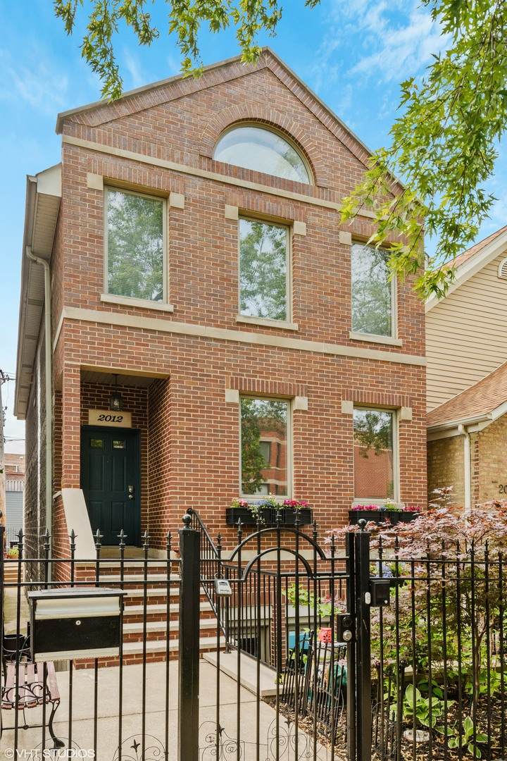 2012 Hoyne Avenue - Photo 1