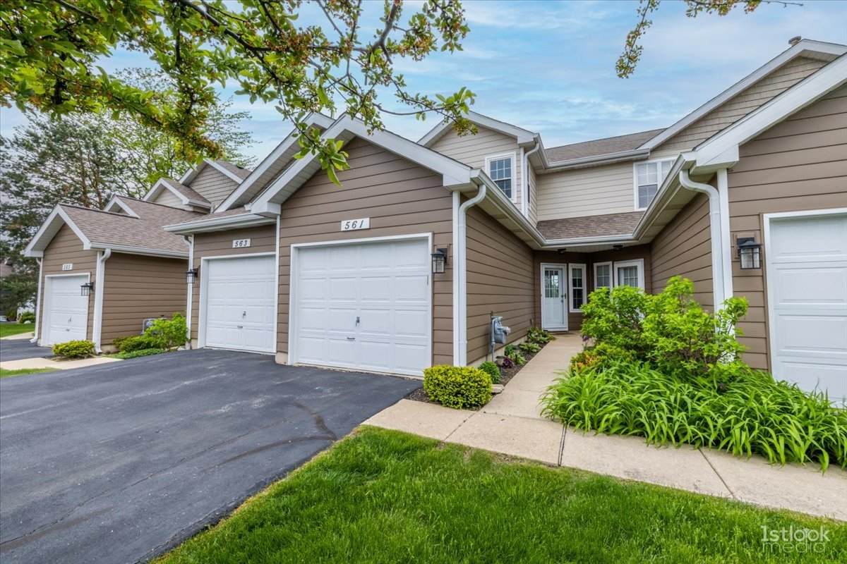 561 Woodhaven Drive - Photo 1