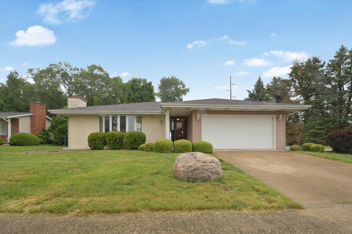 1406 Scovill Street - Photo 1