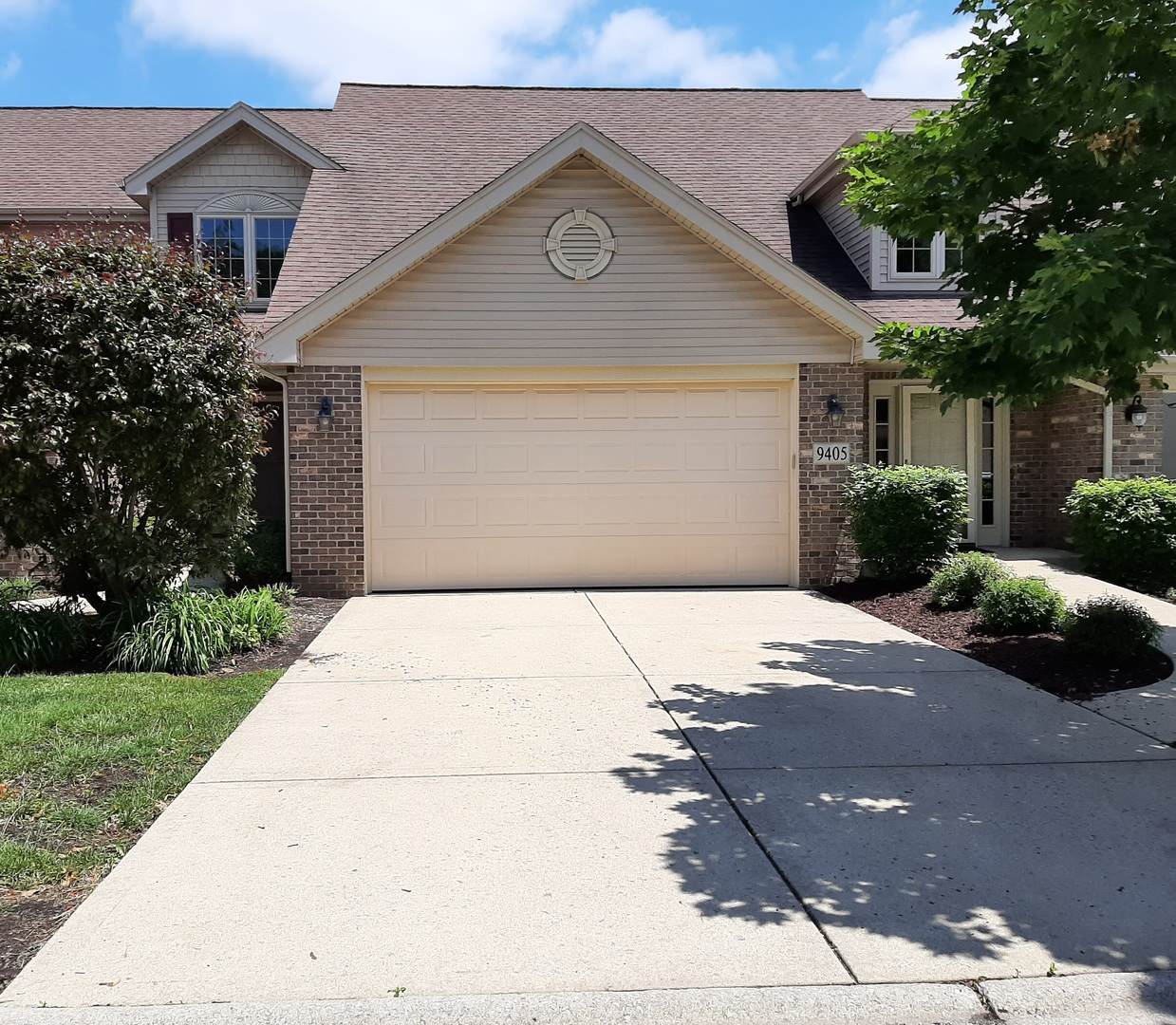 9405 Saratoga Court - Photo 1