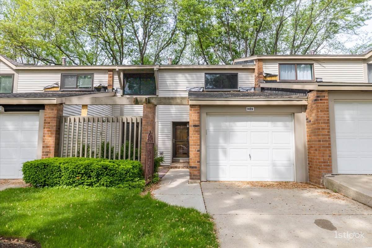1426 Bridgeport Drive - Photo 1