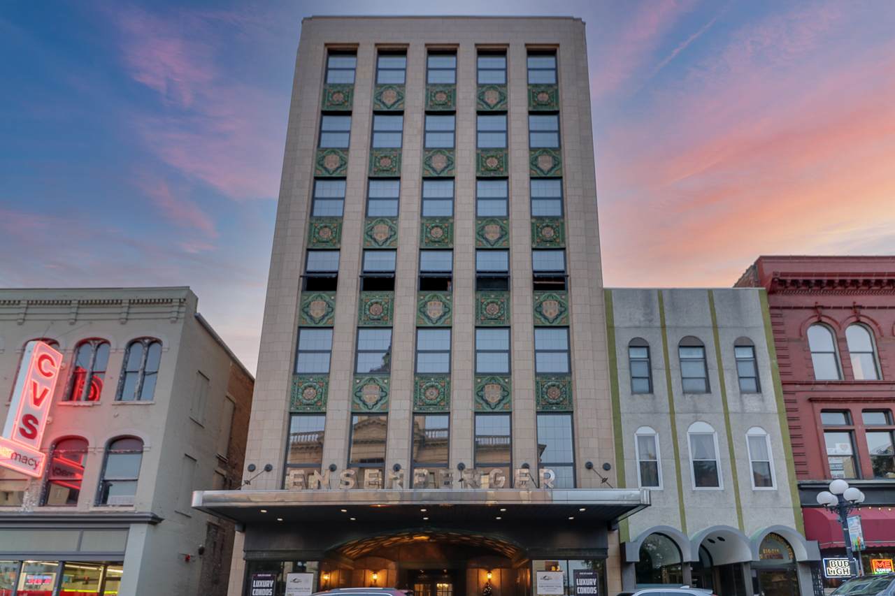 212 Center Street - Photo 1