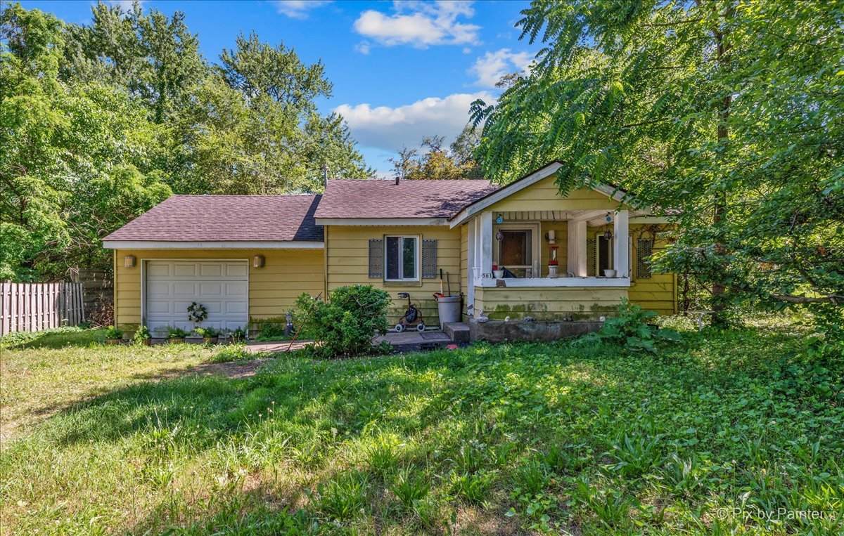 561 South Drive - Photo 1