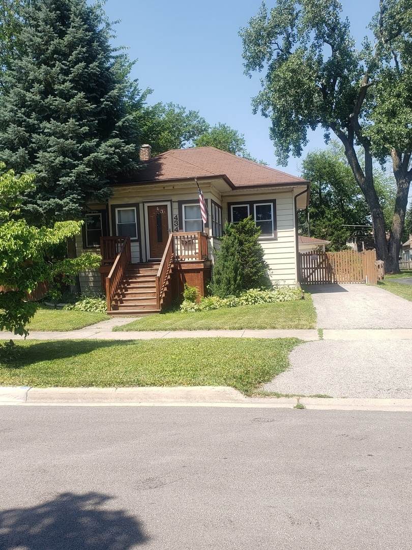 434 Larch Avenue - Photo 1