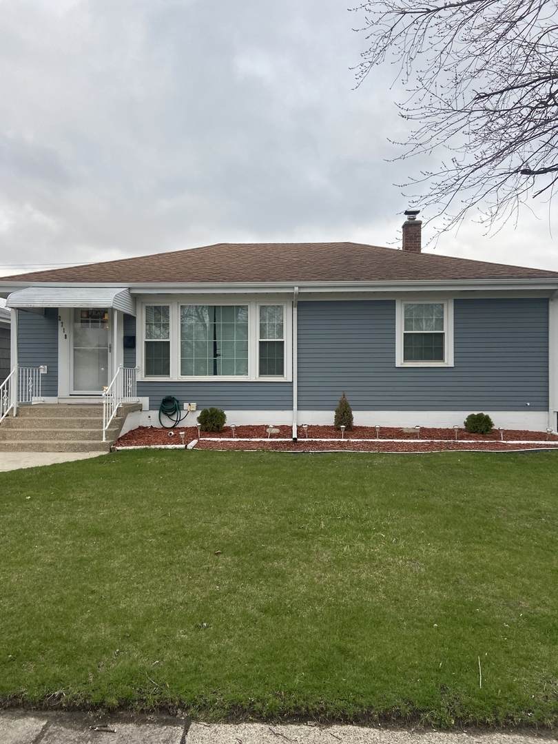 2718 178th Street - Photo 1