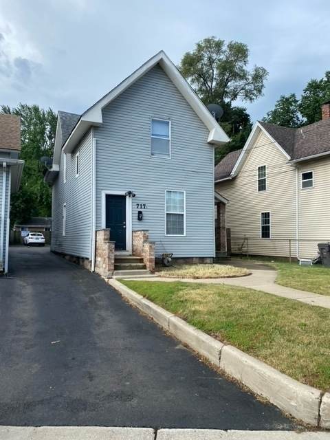 717 Villa Street - Photo 1